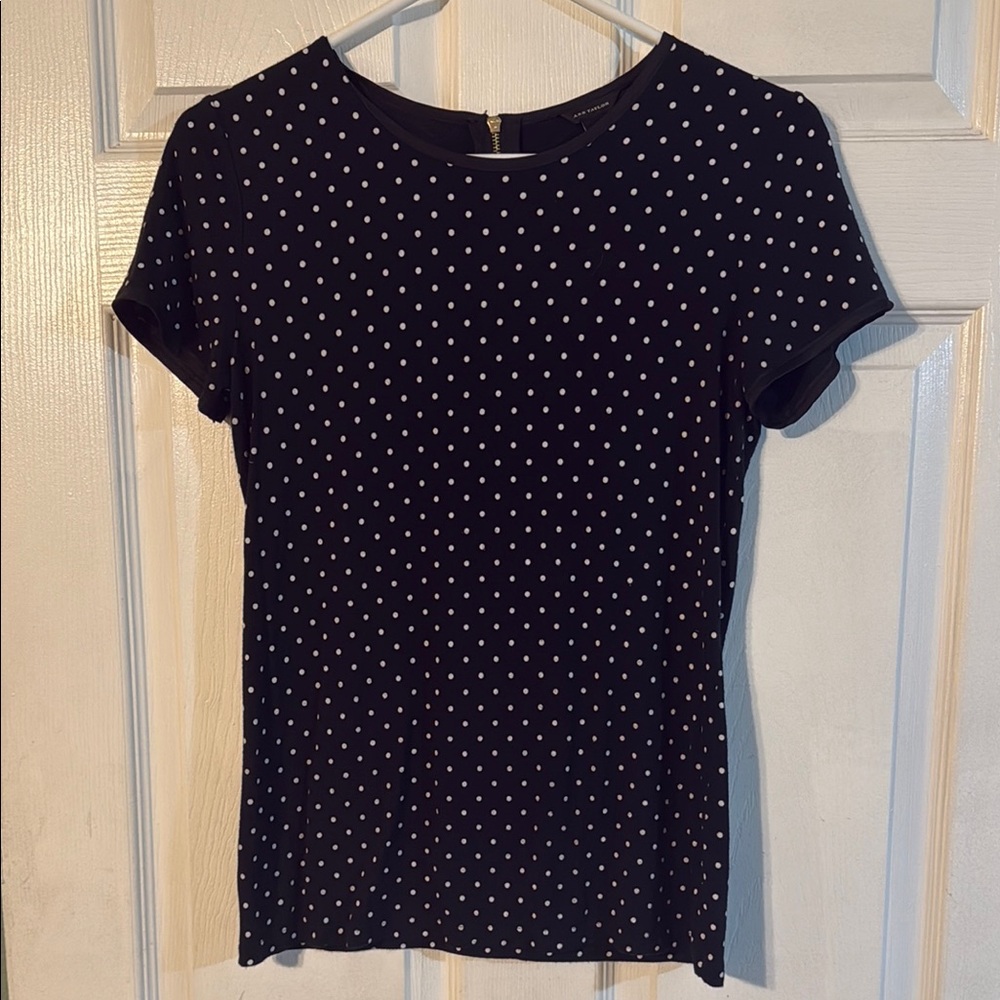 Ann Taylor Black & White Polka Dot Fitted Short Sleeve Tee - Picture 1 of 5